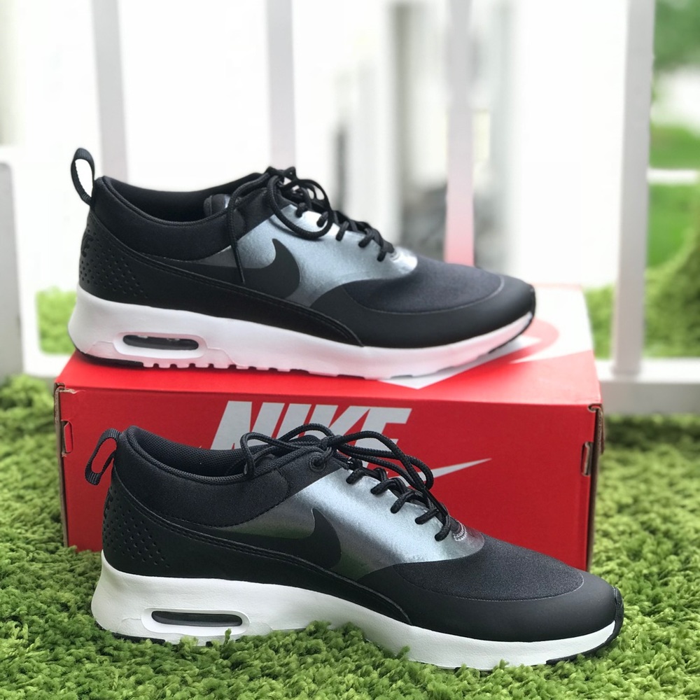 NWT Nike Air Max Thea Knit Black WMNS - Picture 5 of 8